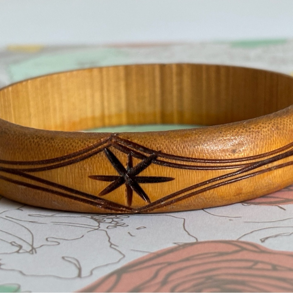 Carved Wooden Bangle Bracelet w starburst - Picture 5 of 6